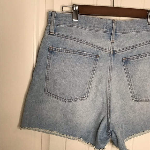 Madewell The MomJean Short in Byers Wash Ripped Edition. - Picture 6 of 11